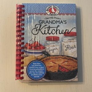 Gooseberry Patch “Secrets from Grandma’s Kitchen” spiral-bound NEW cookbook